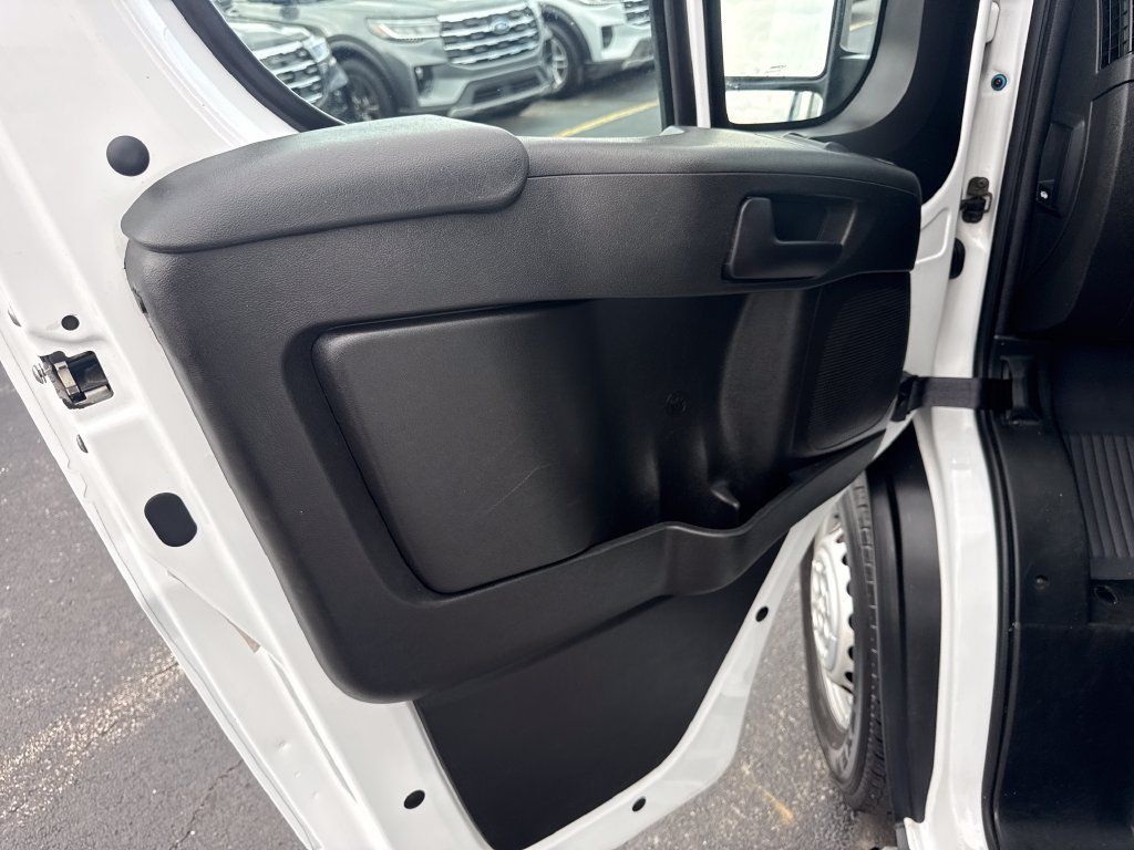 Used 2025 RAM ProMaster 2500 w/ U-Haul Equipment Group FWD image 26