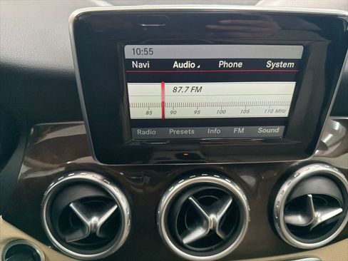 Certified 2015 Mercedes-Benz GLA 250 4MATIC image 33