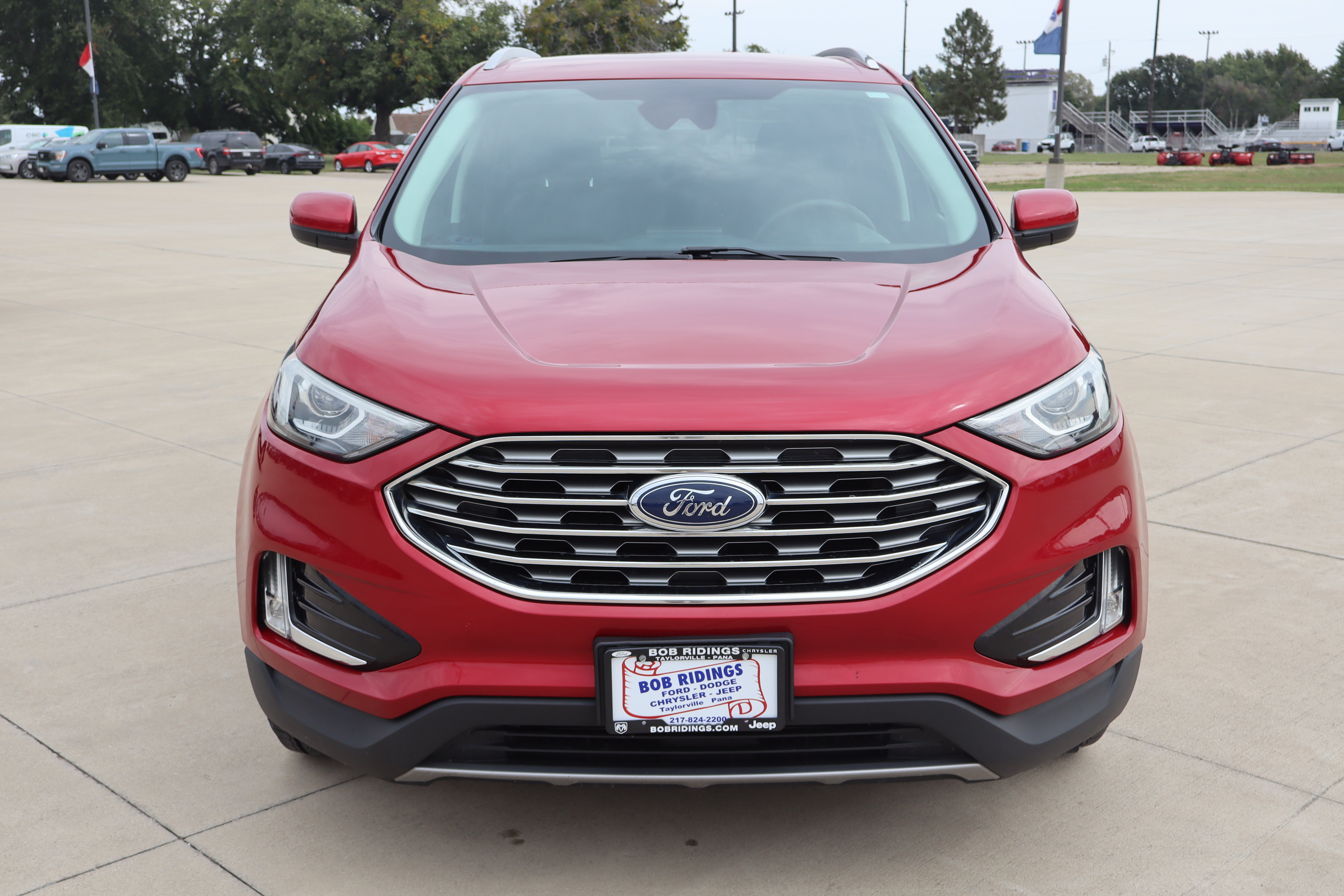 Used 2021 Ford Edge SEL w/ Convenience Package AWD/4WD image 2