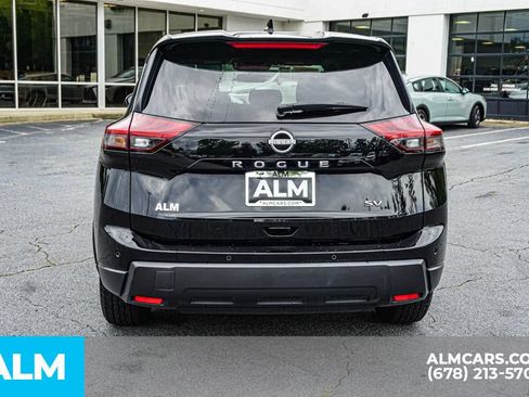 Used 2024 Nissan Rogue SV FWD image 11