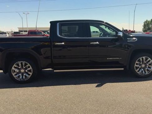 Used 2024 GMC Sierra 1500 Denali w/ Denali Reserve Package AWD/4WD image 9