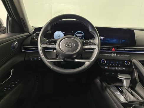 Certified 2023 Hyundai Elantra Limited image 16