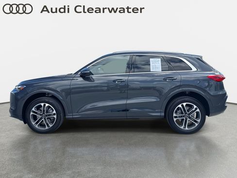 Used 2025 Audi Q5 Premium image 3