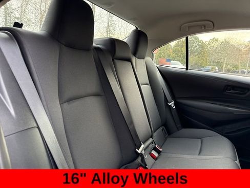 Used 2025 Toyota Corolla LE image 24