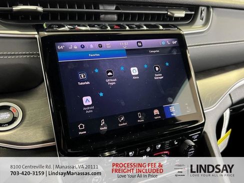 New 2025 Jeep Grand Cherokee Limited w/ Luxury Tech Group II image 30