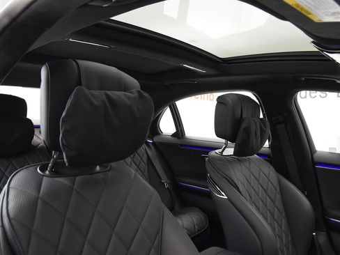 Used 2025 Mercedes-Benz S 580 4MATIC Sedan image 18