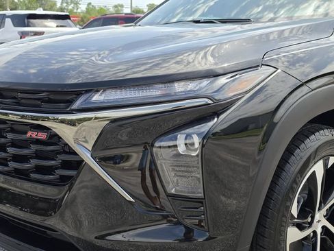 New 2026 Chevrolet Trax RS w/ Sunroof Package FWD image 10