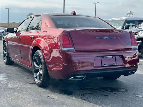 Certified 2023 Chrysler 300 Touring w/ Sport Appearance Package image 5