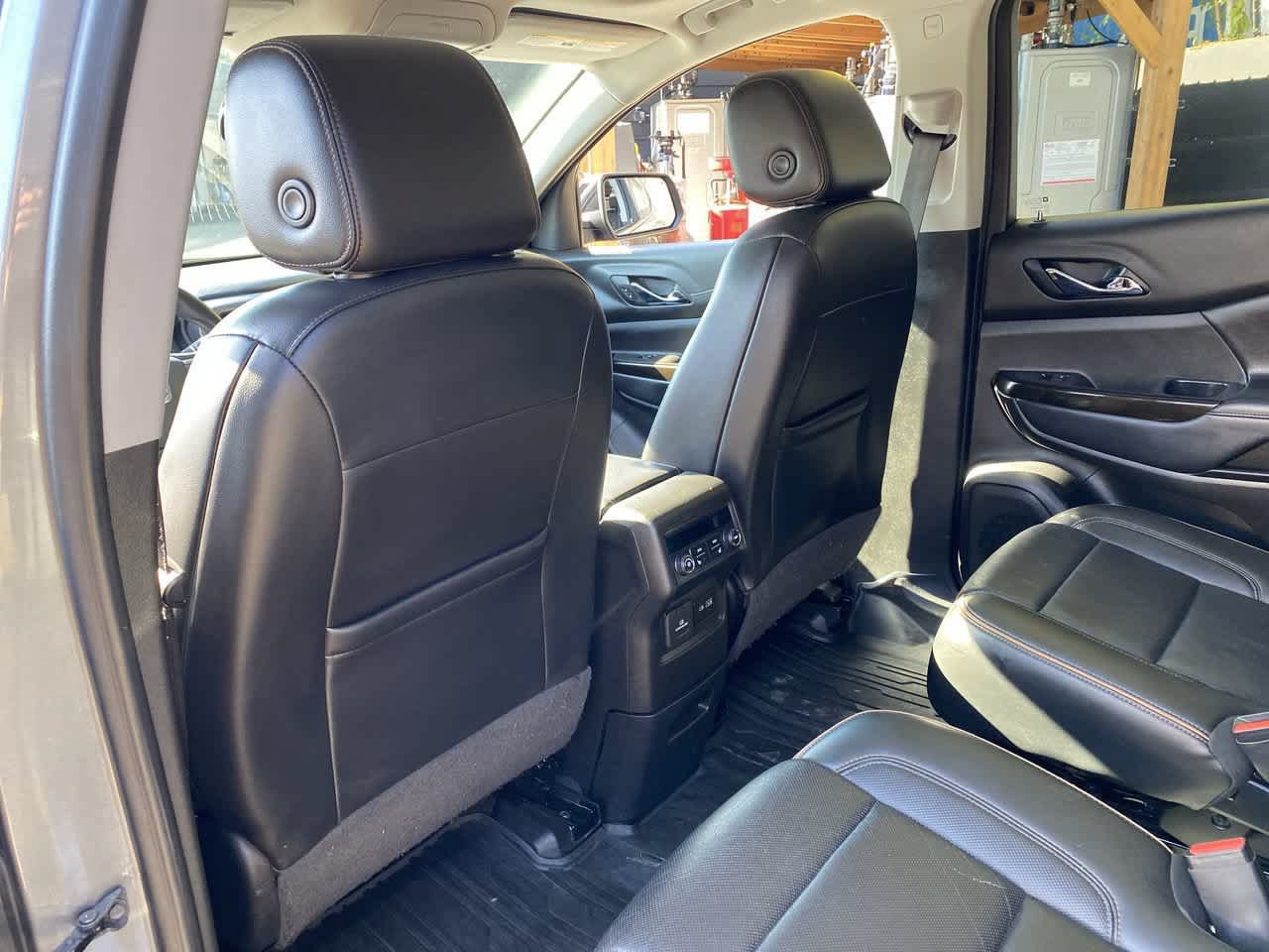 Used 2021 GMC Acadia AT4 w/ Technology Package AWD/4WD image 15