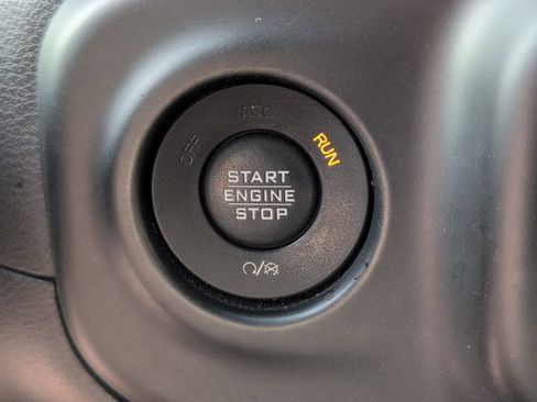 Used 2018 Jeep Wrangler Unlimited Sport S image 22