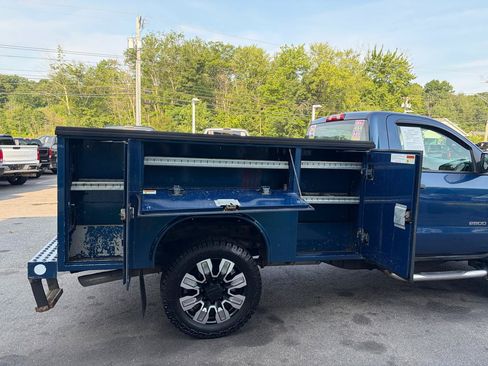 Used 2016 Chevrolet Silverado 2500 W/T AWD/4WD image 11