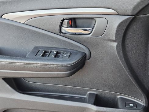 Used 2017 Honda Ridgeline Sport image 31