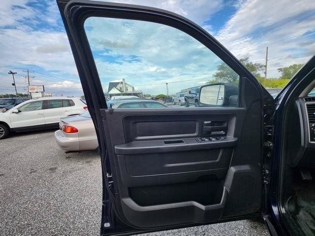 Used 2015 RAM 1500 Tradesman w/ Popular Equipment Group AWD/4WD image 9