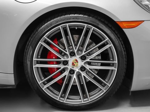 Certified 2017 Porsche 911 Carrera 4S AWD/4WD image 18