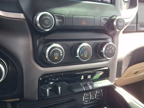 Certified 2019 RAM 1500 Big Horn AWD/4WD image 19
