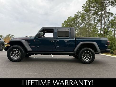 Used 2025 Jeep Gladiator Rubicon w/ Convenience Group image 3