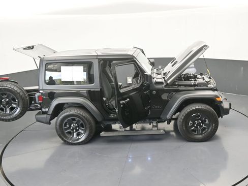 Used 2025 Jeep Wrangler Sport image 64