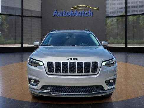 Used 2020 Jeep Cherokee Latitude Plus AWD/4WD image 3