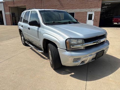 Used 2008 Chevrolet TrailBlazer LS image 3