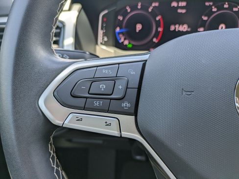 Certified 2023 Volkswagen Atlas SE FWD image 23