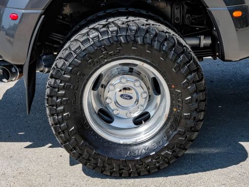 Used 2019 Ford F350 Lariat w/ Lariat Ultimate Package AWD/4WD image 61