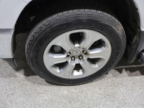 Used 2020 RAM 1500 Big Horn AWD/4WD image 9