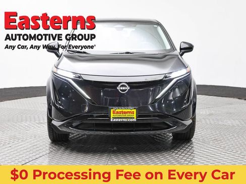 Used 2023 Nissan Ariya AWD image 2