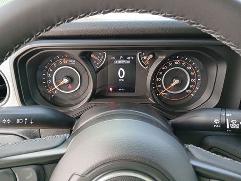 New 2025 Jeep Gladiator Sport image 49