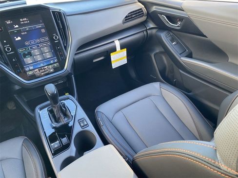 New 2026 Subaru Crosstrek 2.5i Limited w/ Crosstrek Mirror Package image 12