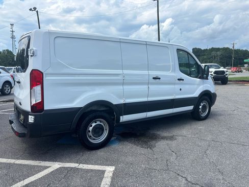 Used 2016 Ford Transit 150 130 Low Roof RWD image 18