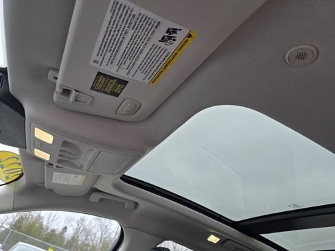 Used 2022 Ford Escape Titanium w/ Titanium Premium Package image 12