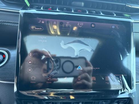 New 2025 Jeep Grand Cherokee Limited image 23