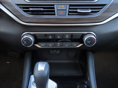 Used 2023 Nissan Altima 2.5 SV image 21