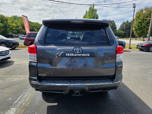Used 2013 Toyota 4Runner SR5 image 4