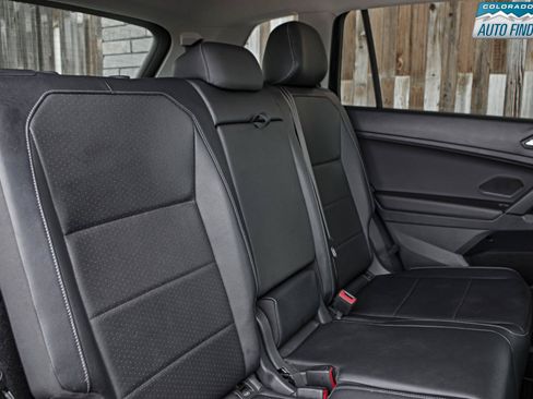 Used 2019 Volkswagen Tiguan SE FWD image 23