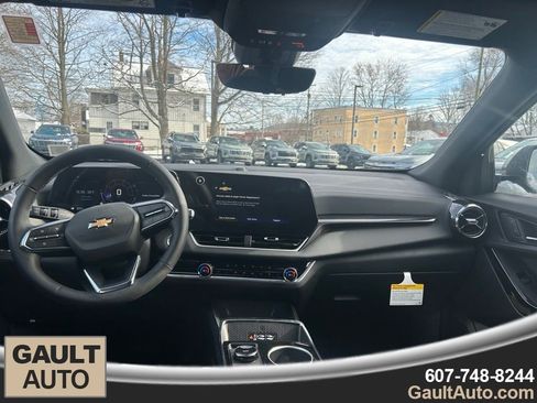 New 2026 Chevrolet Equinox LT w/ Convenience Package II image 12