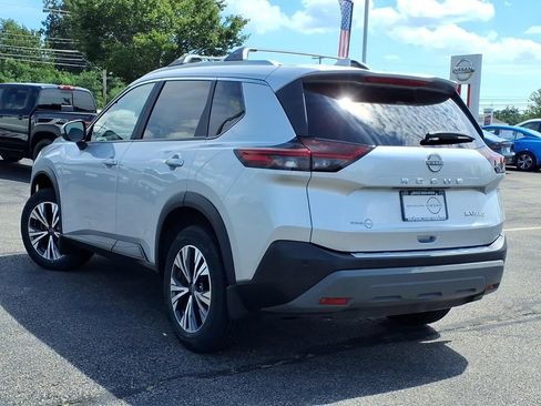 Certified 2023 Nissan Rogue SV w/ SV Premium B Package AWD/4WD image 5