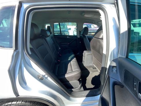 Used 2013 Volkswagen Tiguan SE image 26