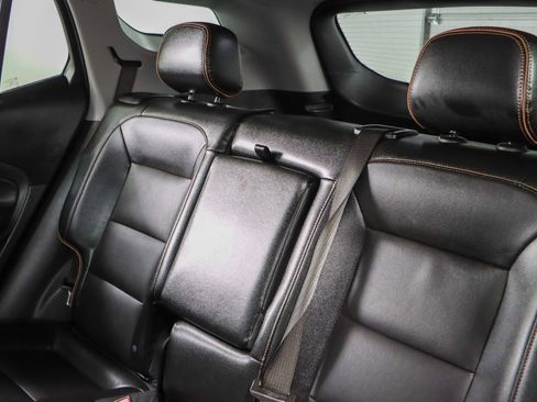 Used 2023 GMC Terrain AT4 image 24