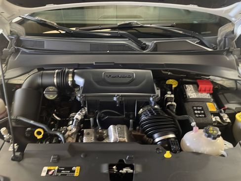 Certified 2025 Jeep Compass Trailhawk AWD/4WD image 9