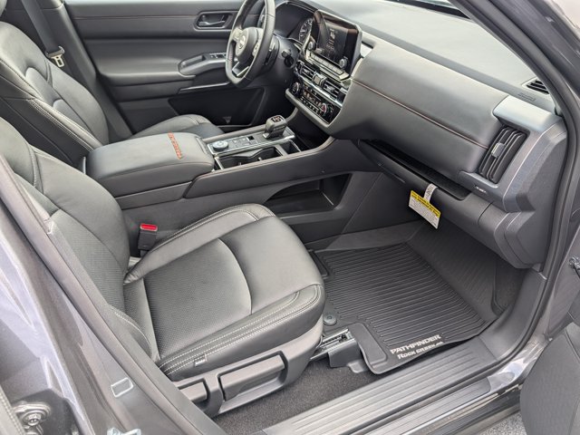Used 2025 Nissan Pathfinder Rock Creek AWD/4WD image 12