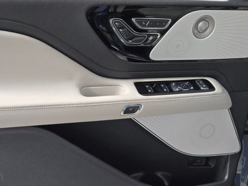 New 2026 Lincoln Aviator Reserve AWD/4WD image 23