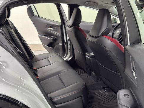 Certified 2025 Toyota Prius Plug-In Hybrid image 17