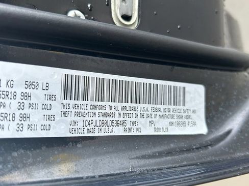 Used 2020 Jeep Cherokee Limited FWD image 42