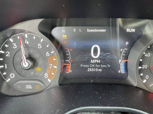 Used 2023 Jeep Compass Trailhawk image 5