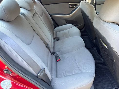 Used 2016 Hyundai Elantra SE FWD image 12