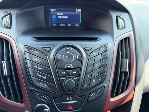 Used 2014 Ford Focus SE w/ Equipment Group 201A FWD image 43