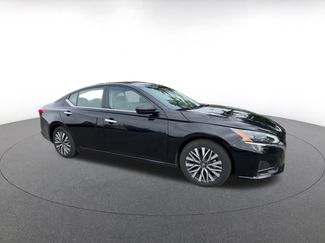 Used 2025 Nissan Altima 2.5 SV FWD video 2