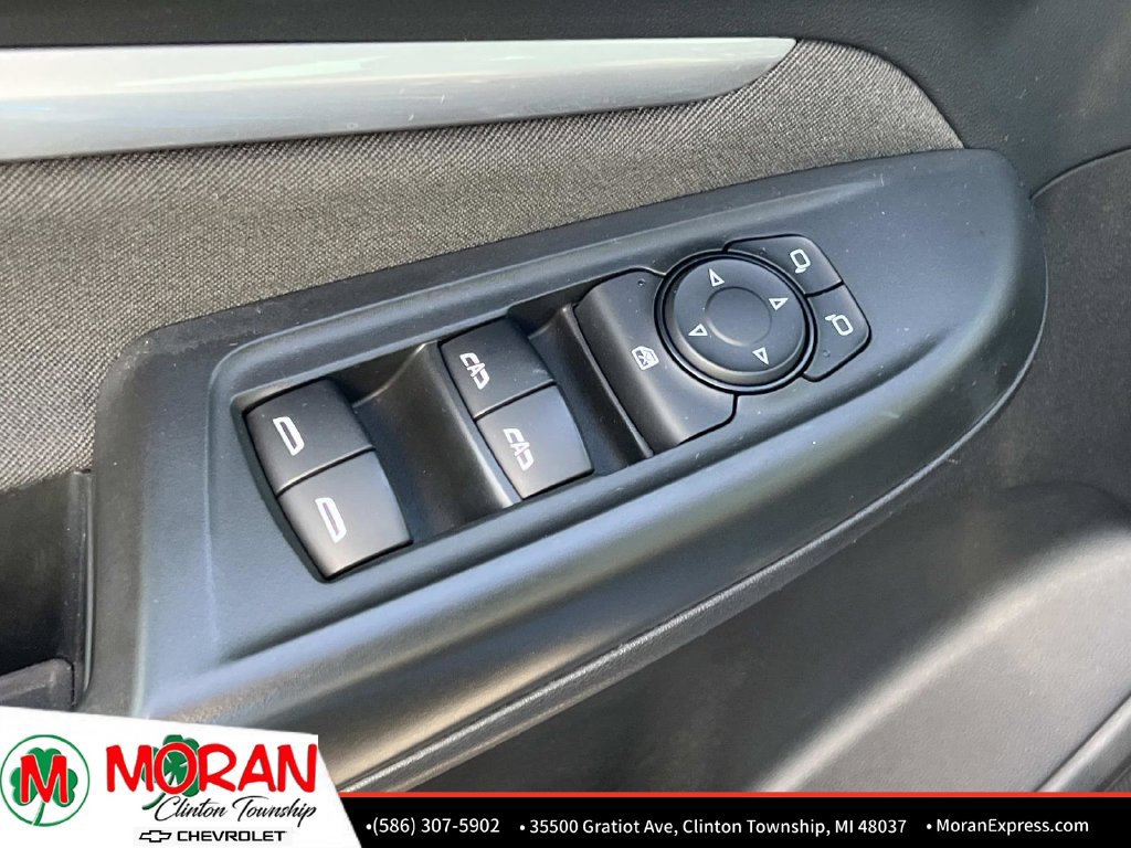 Used 2023 Chevrolet Bolt EUV LT w/ Comfort Package FWD image 17