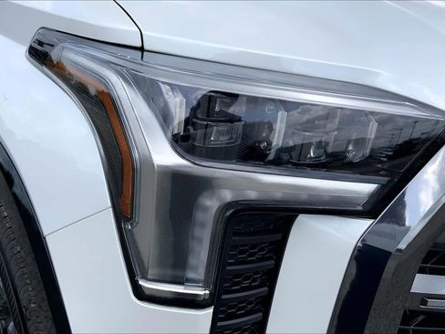 Used 2025 Toyota Tundra Platinum image 27